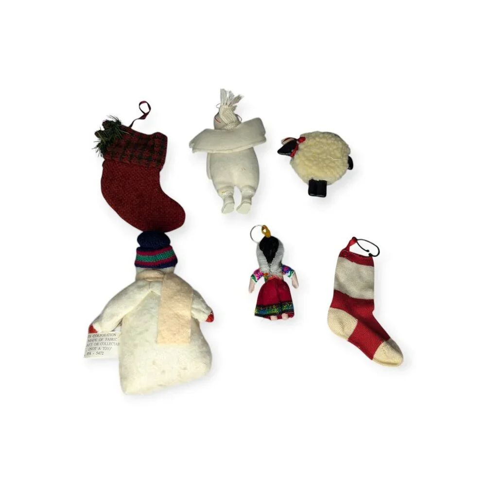 Group of 6 Christmas Ornaments